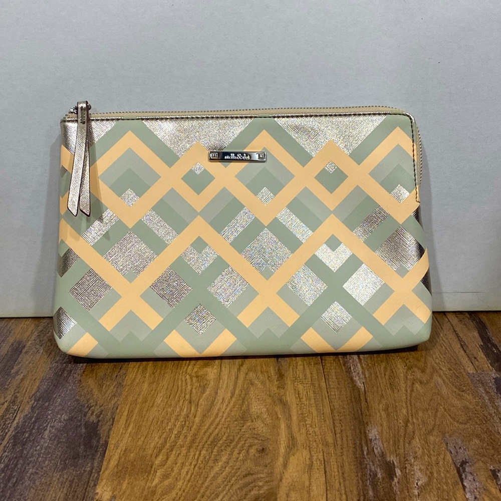 Geometric Clutch